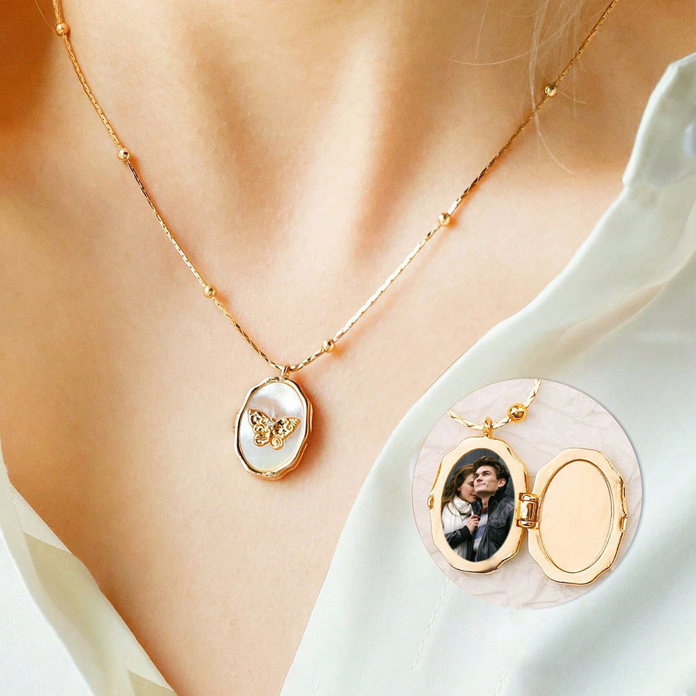 Customized 1/2 Photo Necklace  - Custom Photo Book ulasan dan harga